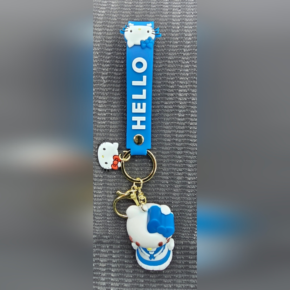Hello Kitty Keychain charm - Picture 2 of 2